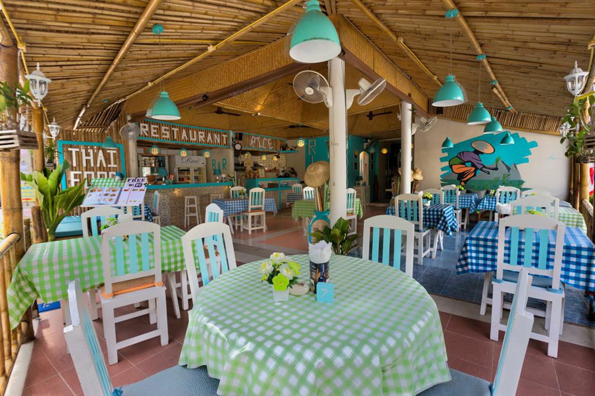 Rice Rooms And Restaurant Pantai Kata Bagian luar foto