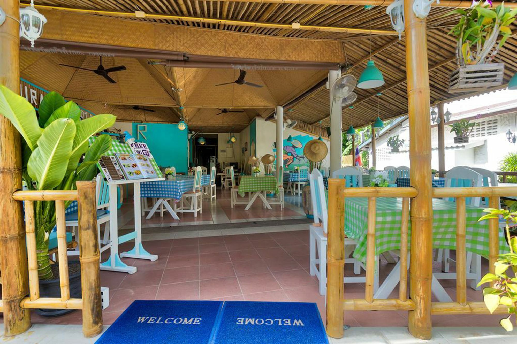 Rice Rooms And Restaurant Pantai Kata Bagian luar foto