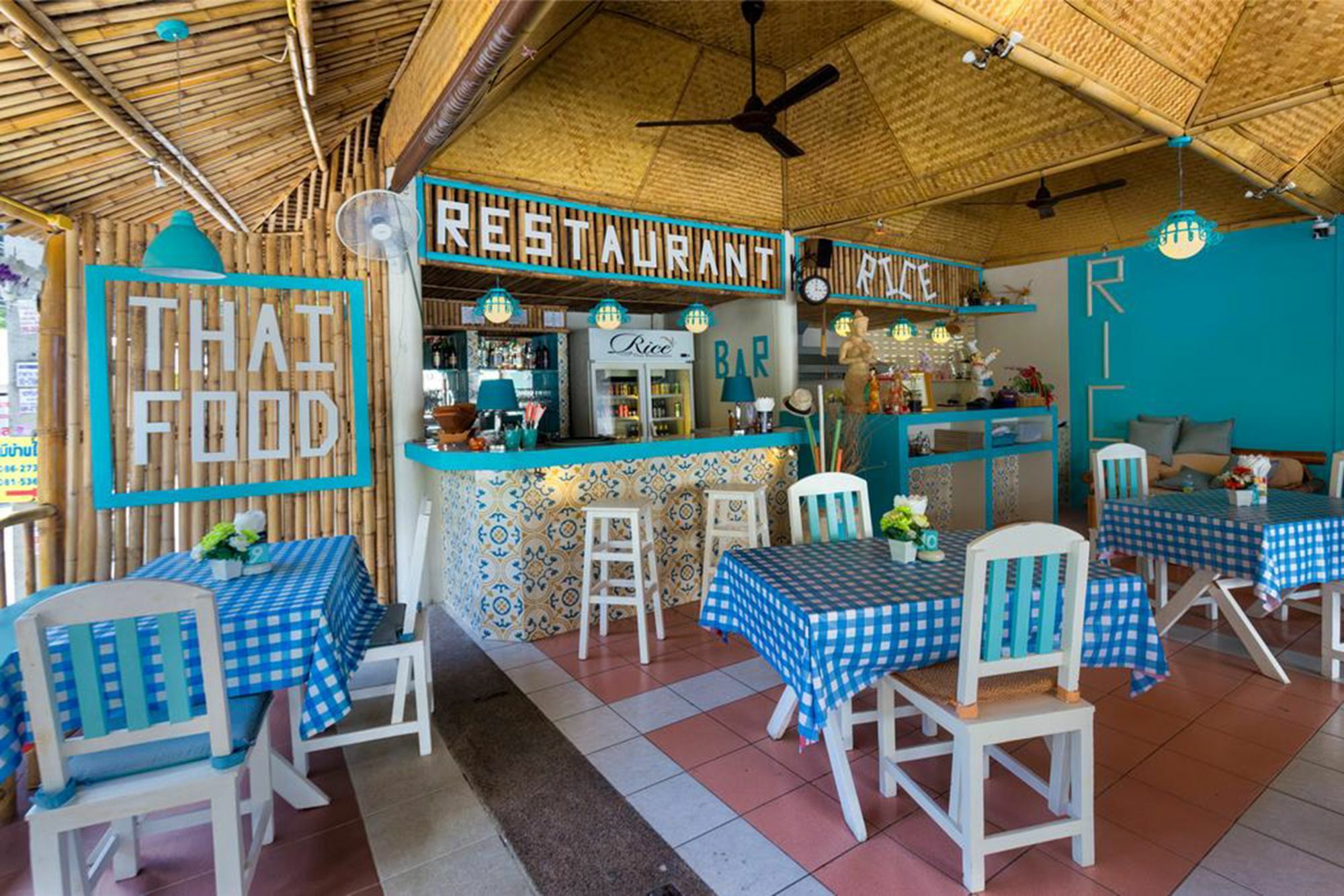 Rice Rooms And Restaurant Pantai Kata Bagian luar foto