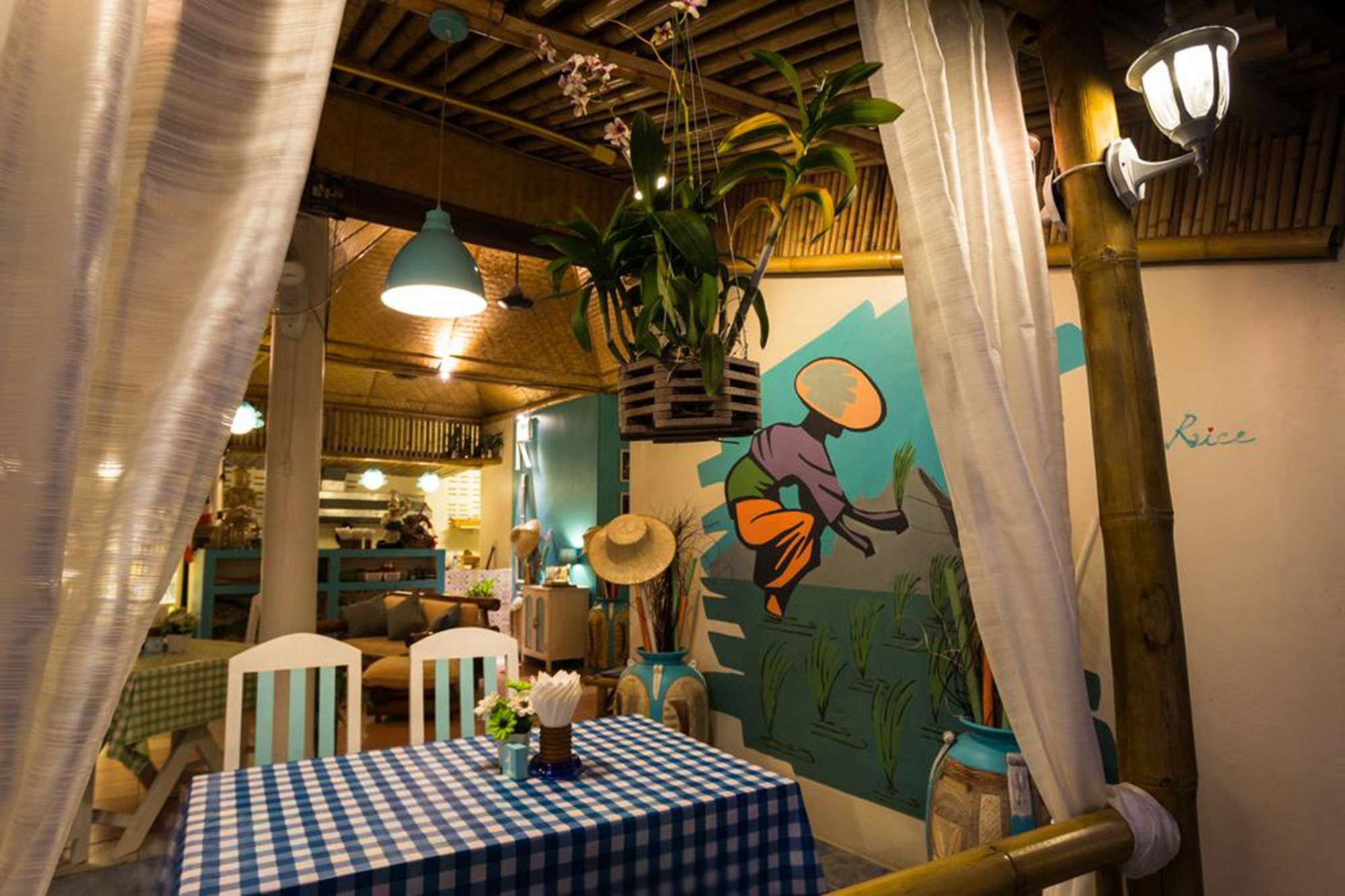 Rice Rooms And Restaurant Pantai Kata Bagian luar foto